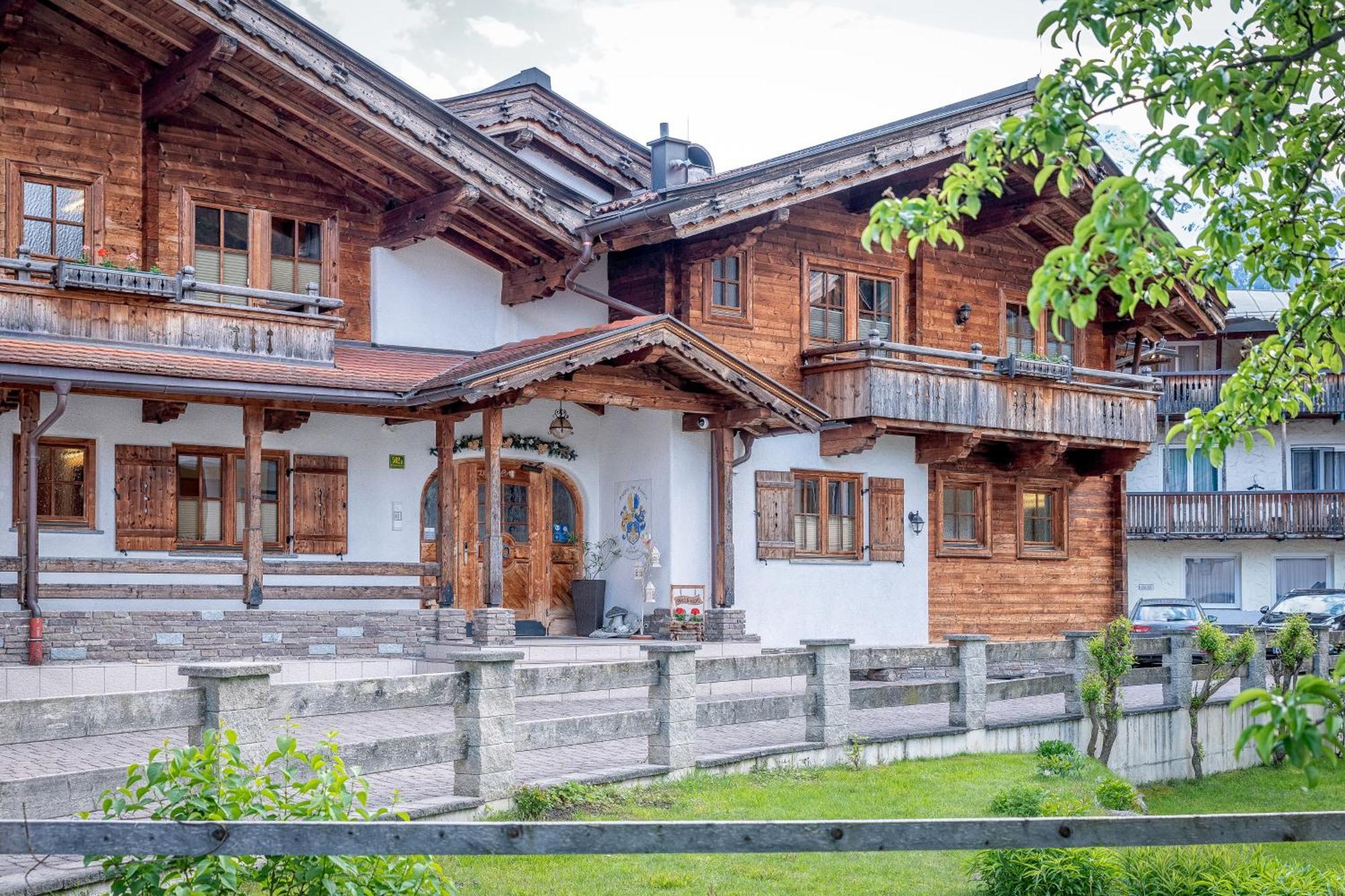شقة Alpenliving مايرهوفن المظهر الخارجي الصورة